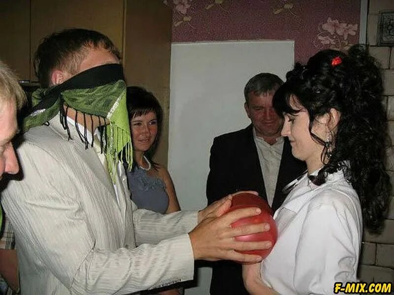 Прикольные конкурсы на свадьбу. Свадебные конкурсы. Юмор для ведущих свадеб. Тамада веселый и конкурсы интересные. Юмор для ведущих свадеб.