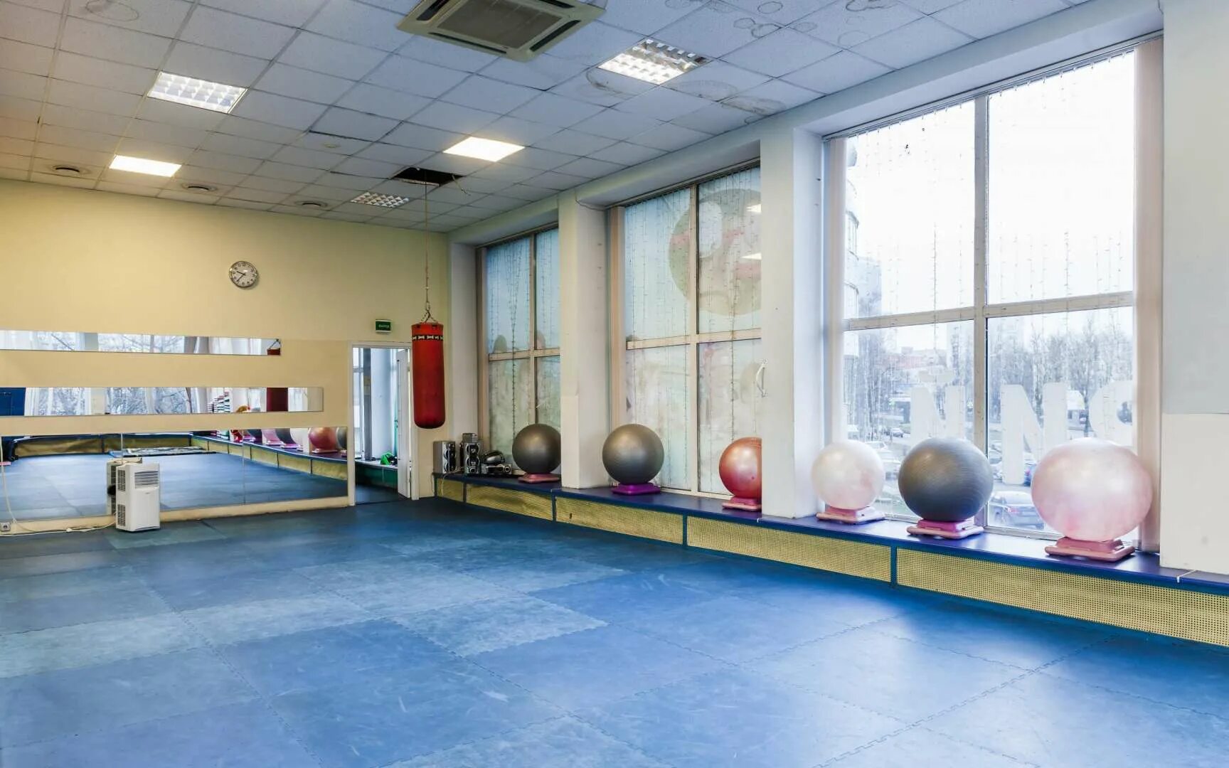 Fitness house краснопутиловская ул 111. Фитнес хаус fitness house на краснопутиловской. Фитнес хаус на краснопутиловской 111. Фитнес хаус санкт-петербург охта молл. Фитнес хаус на краснопутиловской 111.