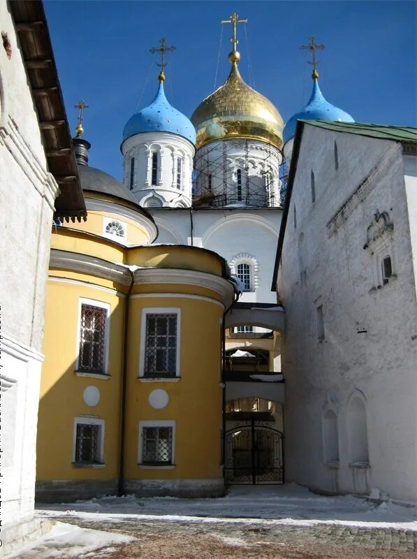 Новоспасский монастырь церкви. Новоспасский монастырь церкви