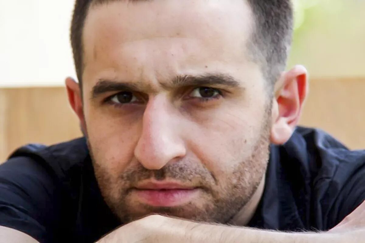 Сослан 9 рота. Сослан фидаров актер. сослан фидаров 9 рота. сослан фидаров и смольянинов. сослан фидаров пиночет.