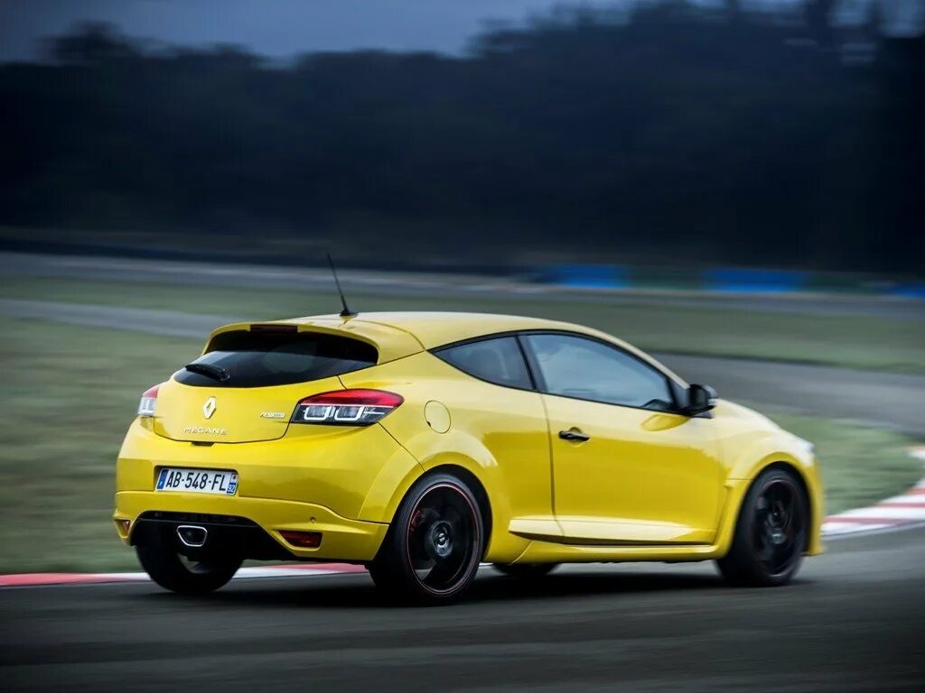 Renault Megane RS III. Reno Megane RS 2013. Рено Меган спорт. Renault Megane 3 RS 2013. 2 дверные хэтчбеки