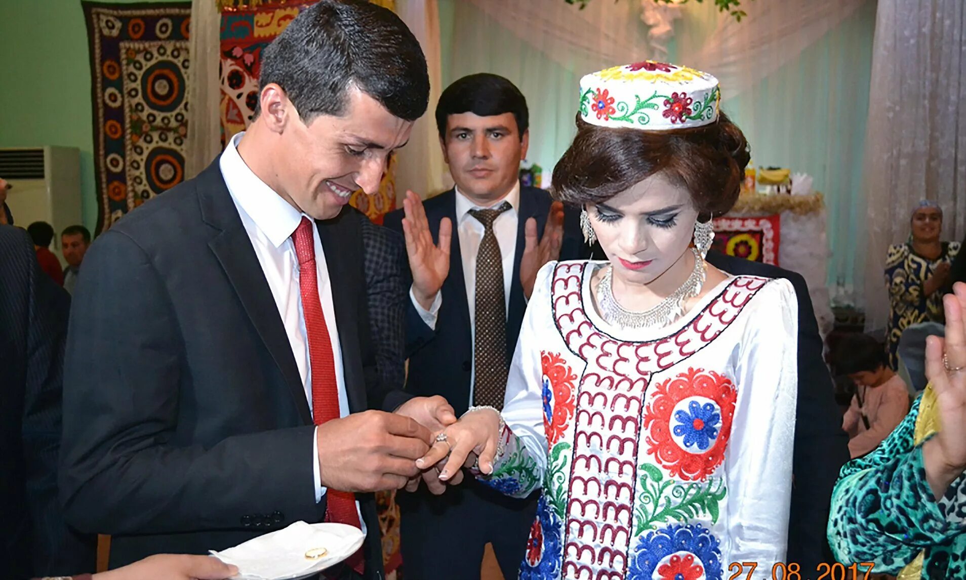 Саидшо Асроров. Саидшо Асроров жена. Фаранджи свадьба Таджикистан.