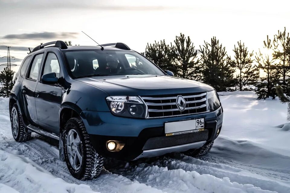 Рено дастер 2015 2.0. Рено Дастер 2011. Renault Duster 2013. Renault Duster 2011 года. Renault Duster 2012.