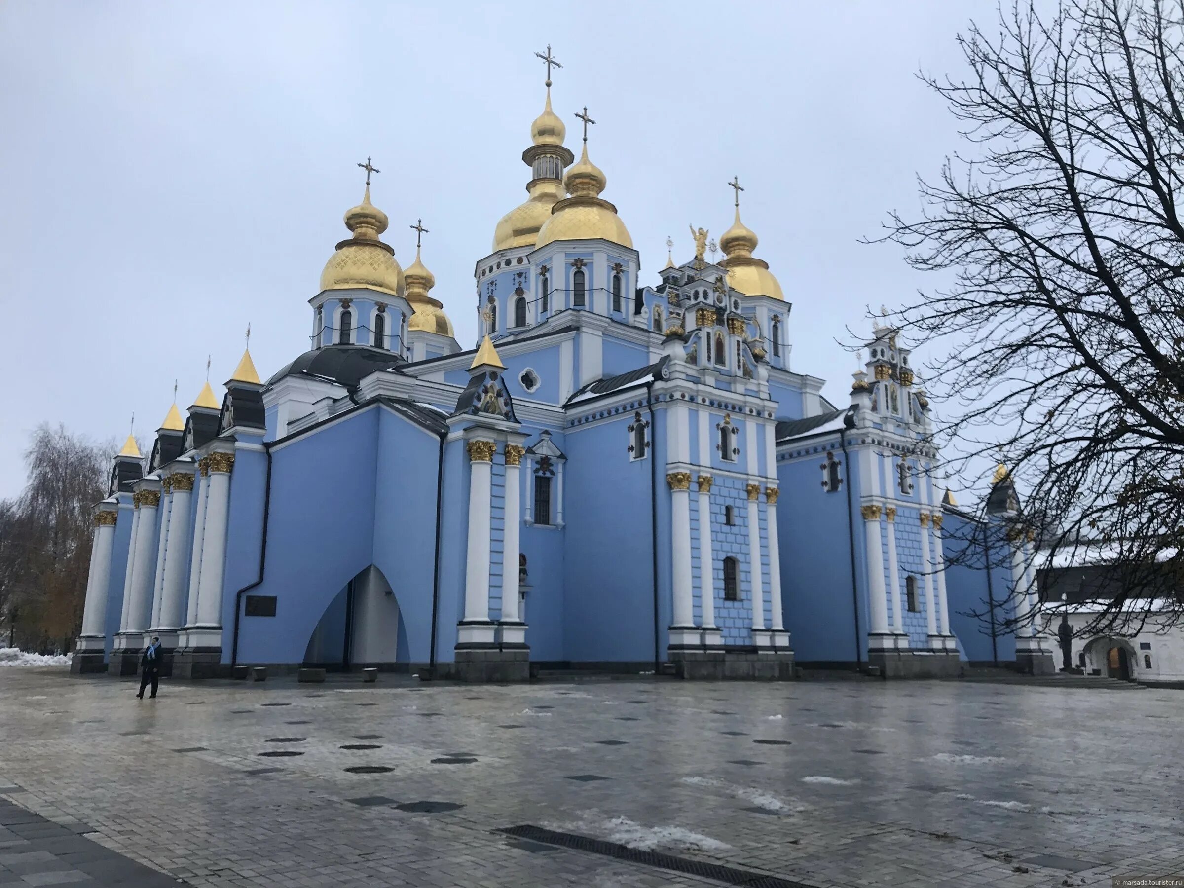 Какие сооружения украшали киев 4 класс. Киево-Печерская Лавра. Киев древние достопримечательности. Великолепные сооружения древнего Киева. Киев достопримечательности города.