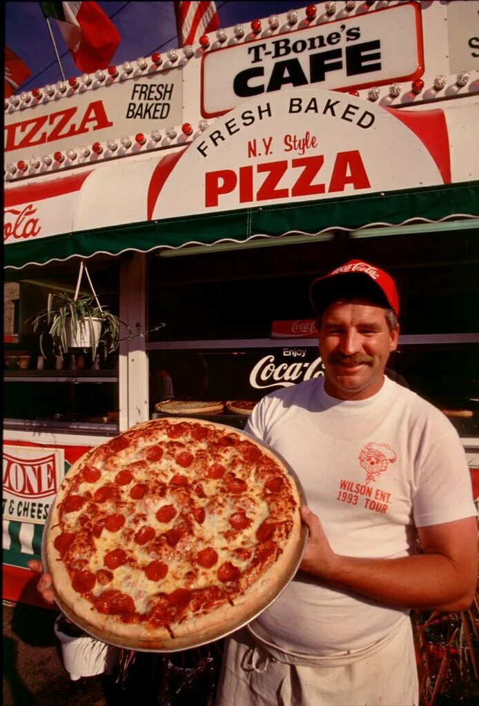 Funny pizza. Пицца фейс. funny pizza land. откуда пицца страна родом. funny faces pizza.