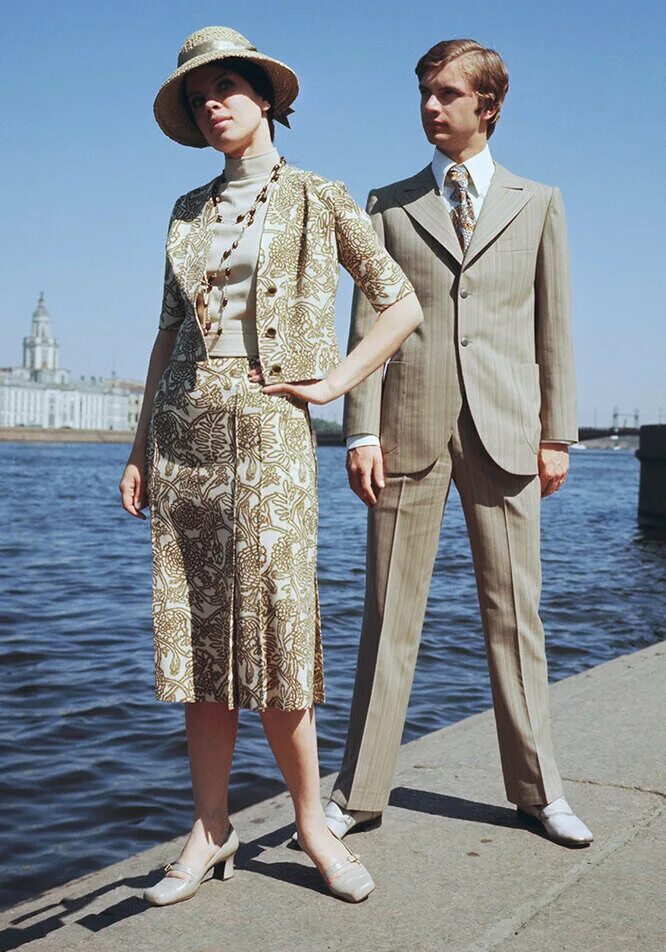 В моде того времени есть. Мода времен ссср. офисный стиль 1970 в моде. мода 70 годов в россии. брежнев мода.