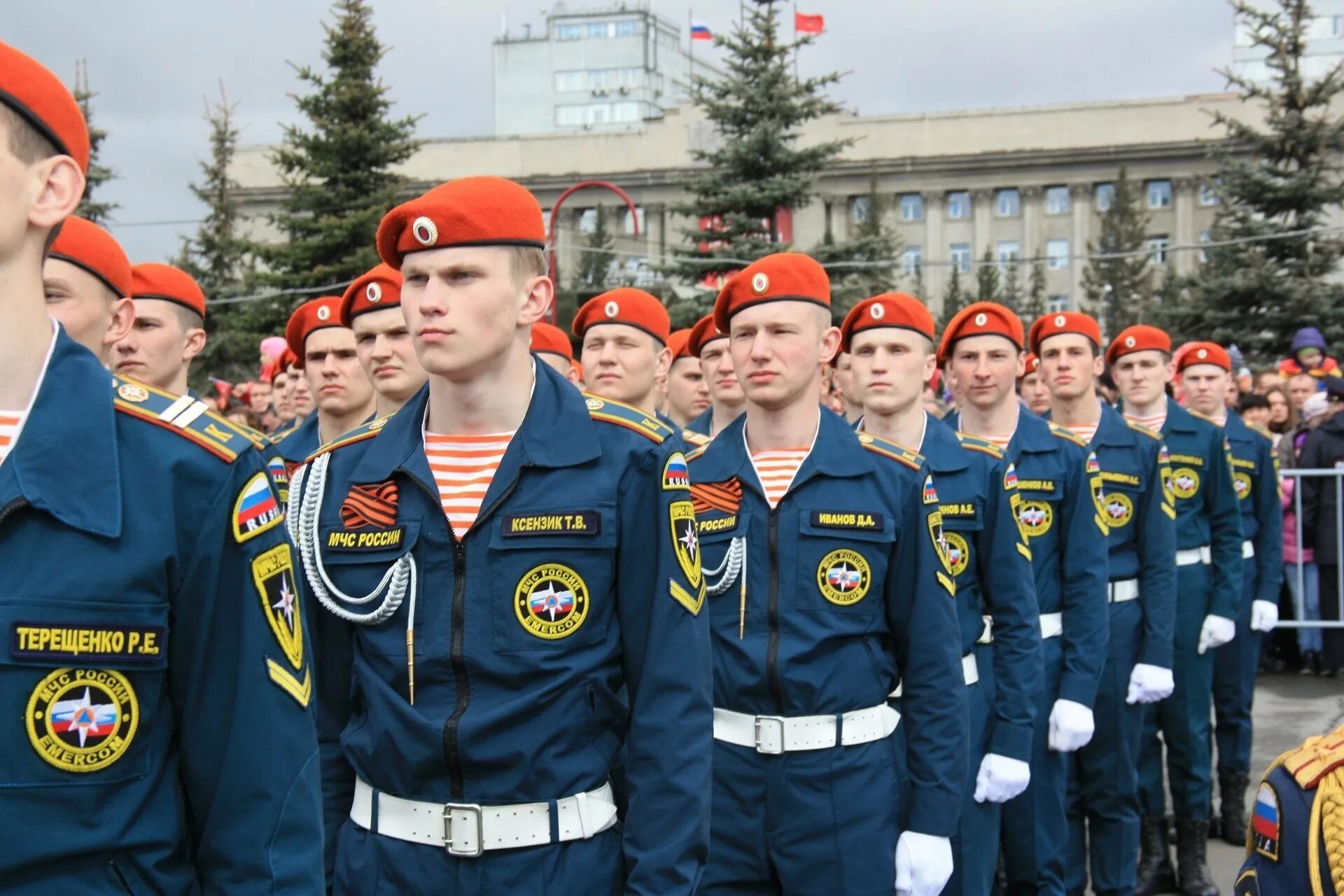 Мчс какая форма одежды. Парадная форма курсантов мчс. парадка курсантов мчс.