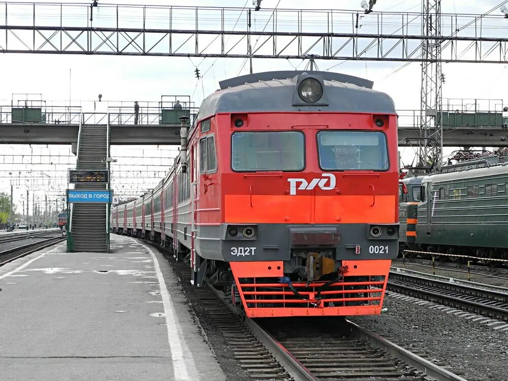 Эд2т электропоезд. Эд2т 12-Вагонная. Эд2т 0021. Эд2т 0005.