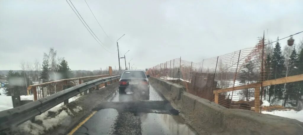 Движение через мост кострома. Эстакада кострома. путепровод. кострома мост через путепровод. кинешемский путепровод в костроме.