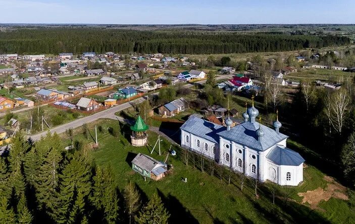 Сретенская церковь в посёлке вохма. Костромская обл вохма музей краеведческий. Река вохма костромская область. Река вохма. Вохма костромская.