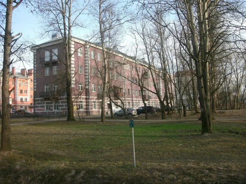 Санкт петербург политрука пасечника. Политрука Пасечника 10. Горелово улица политрука Пасечника. Санкт-Петербург политрука Пасечника дом2.