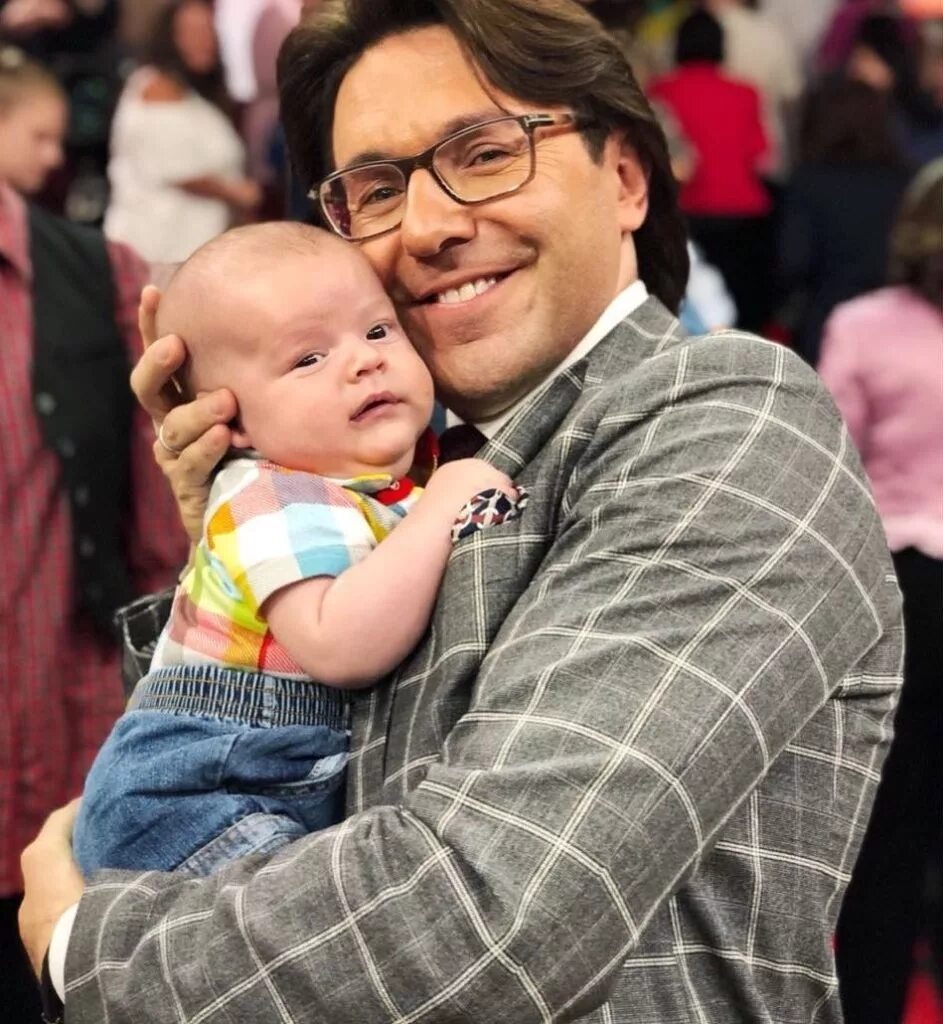 Соведущая малахова андрея мария. Наталья шкулева жена андрея малахова. Андрей малахов и наталья шкулева. Малахов и наталья шкулева. Наталья шкулёва и андрей малахов.