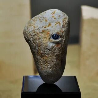 Скульптуры из камня