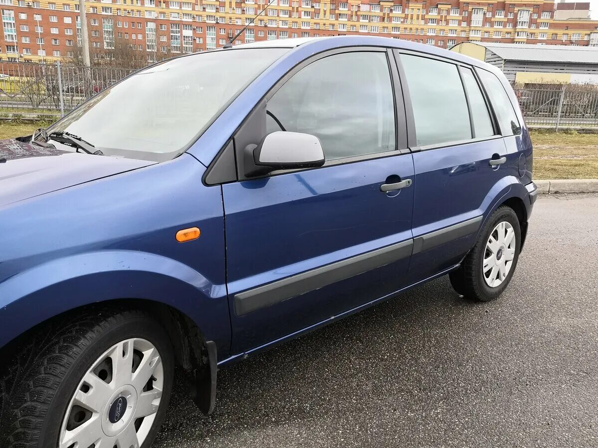 оцинкованные форды. форд фокус 1 2004 года. автомобили до 2000 года с оцинкованным кузовом. оцинкованные форды. форд фокус 2007 2 поколение.