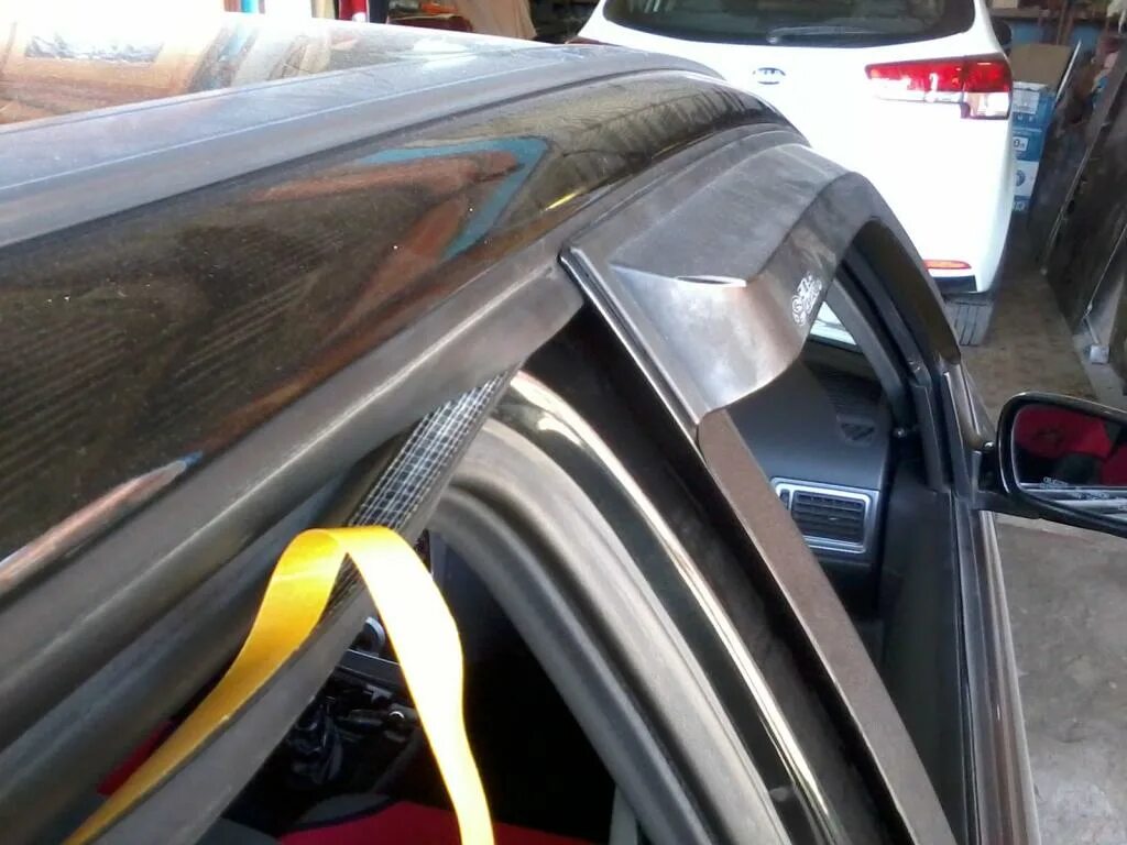 Уплотнитель дэу. Уплотнитель двери daewoo nexia. верхний уплотнитель дверей дэу нексия. дверные уплотнители на нексию н 200. уплотнитель двери дэу нексия.