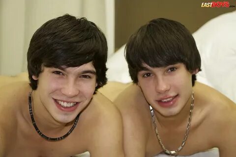 Twins видео