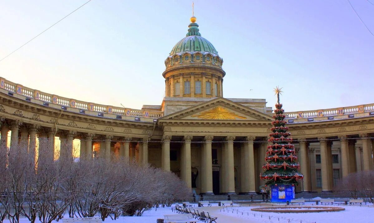 Спб в декабре. Казанский собор (г. Санкт-Петербург, 1811 год). Новогодний Питер Казанский собор. Казанский собор в Санкт-Петербурге зима 2020. Новогодний Исаакиевский собор в Санкт-Петербурге.