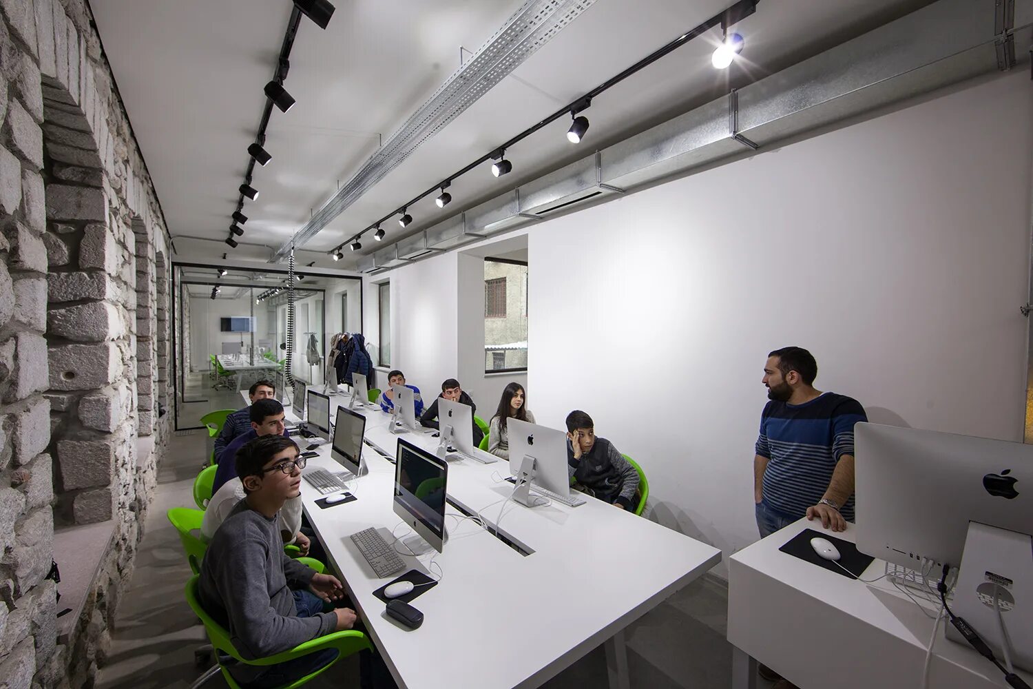 Chado архитектура. интерьер офиса. If directors were architects. Architect studio. работа в студии дизайна.