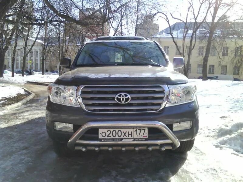 Ленд Крузер 200 с гос номером 200. Toyota Land Cruiser 200 номера гос. Номера на крузак 200. Тойота ленд Крузер 200 номер 777. Купить номера в астрахани