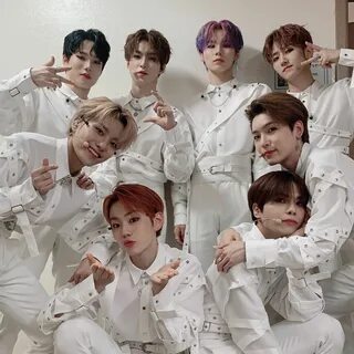 E'LAST OFFICIAL on Twitter: "오늘 뮤뱅 같이 잘 즐겨주셨죠? 