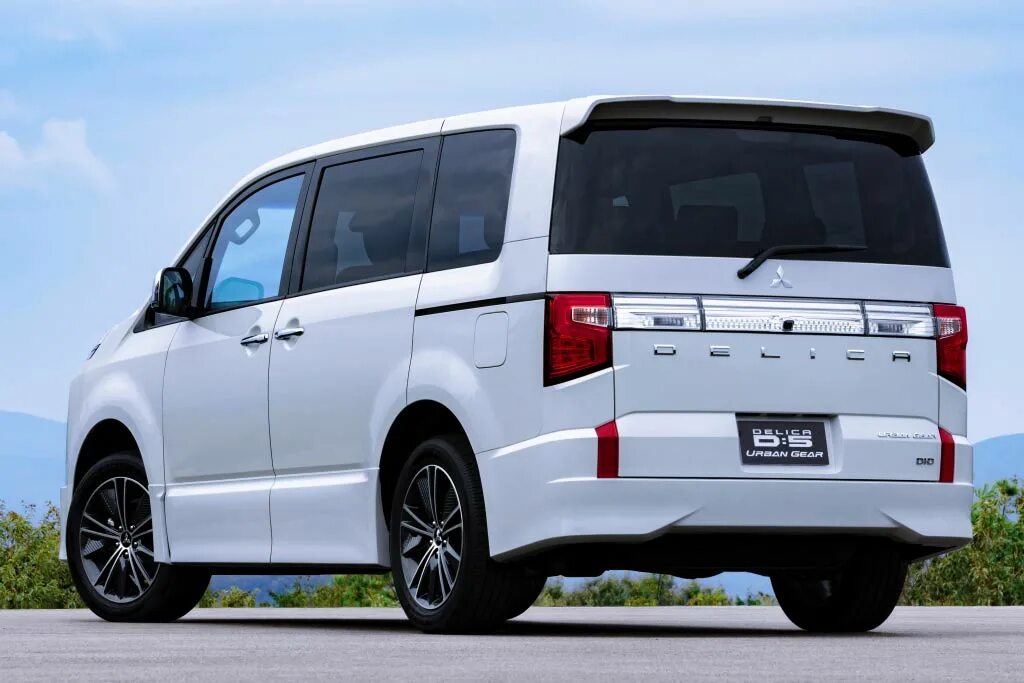 Митсубиси Делика 2021. Mitsubishi Delica d:5 2021. Мицубиси Делика 2021. Mitsubishi Delica 2019.