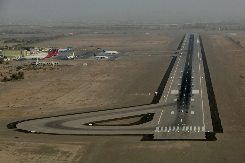 Аэропорт ОАЭ рас-Аль-Хайма. Аэропорт рас Эль Хайма. Аэропорт Дубай и рас Аль Хайма. Дубайский Международный аэропорт (DXB), ОАЭ. Аль хайма аэропорт