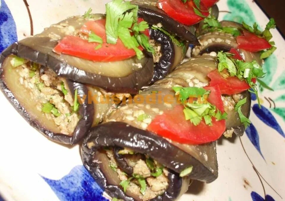 Какую закуску можно сделать из баклажанов. Баклажаны с орехами по-грузински. диетические блюда из баклажанов. баклажаны с орехами. баклажаны с кинзой и чесноком.