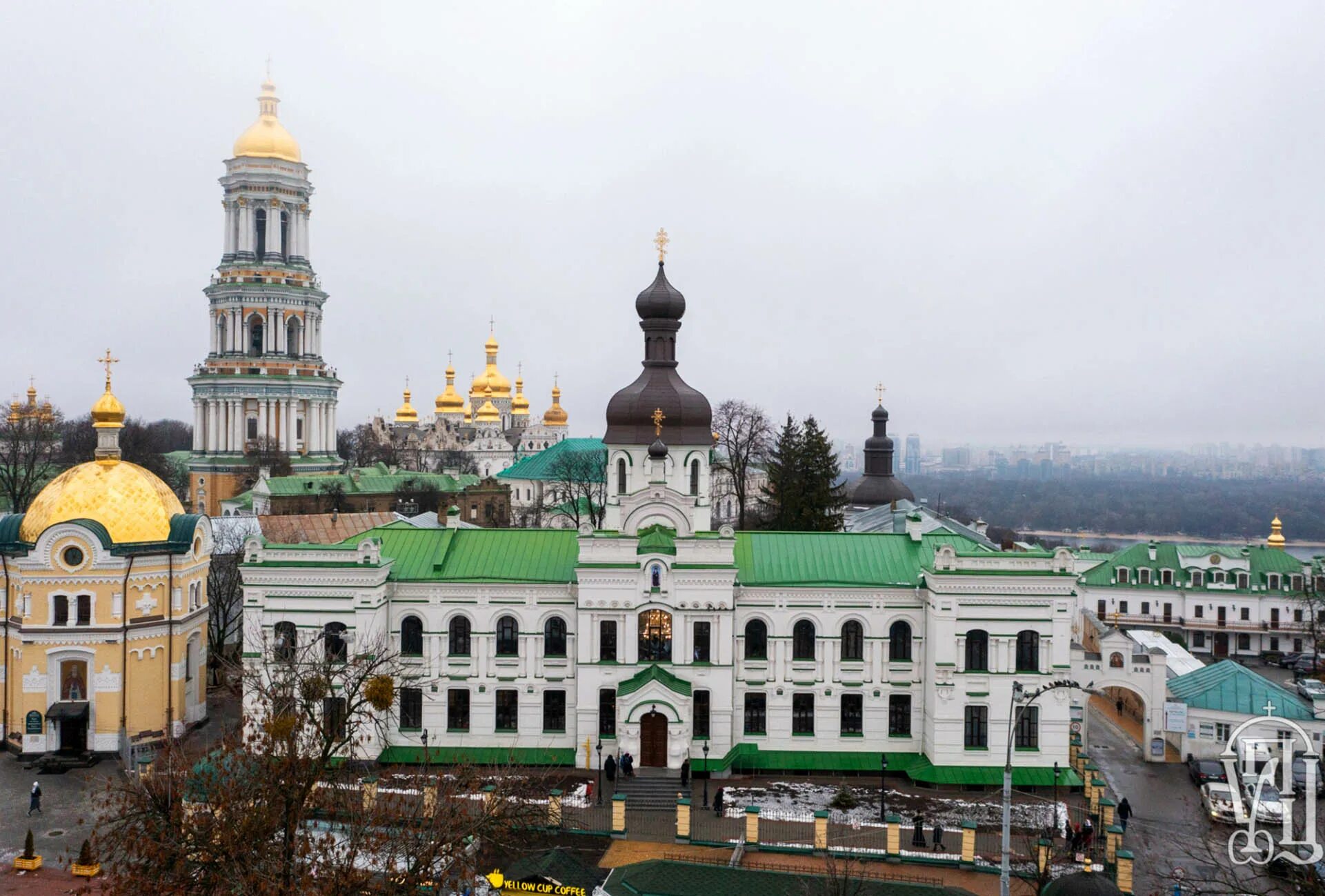 Свято Успенская Киево Печерская Лавра. Храм Агапита Печерского Лавра. Киево-Печерская Лавра колокольня.