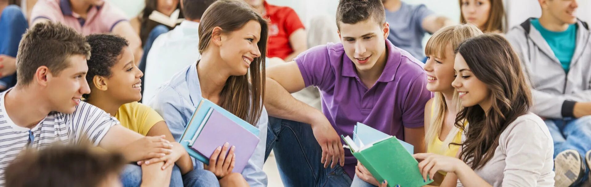 выбор колледжа. выбор колледжа. молодые студенты. колледжи после 9 класса. поступление в колледж.