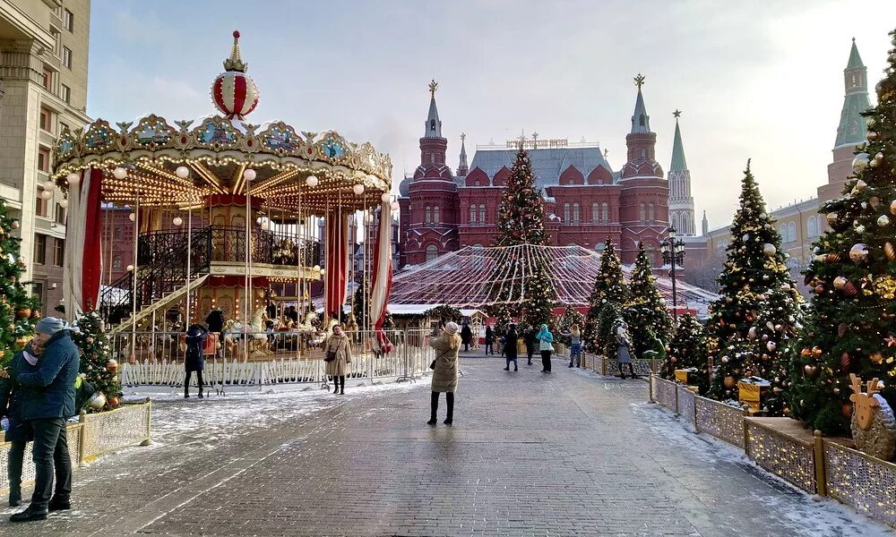 Москва сити 1992. Города москвы 2019. Москва картинки. Новогодняя москва. Праздник в городе.