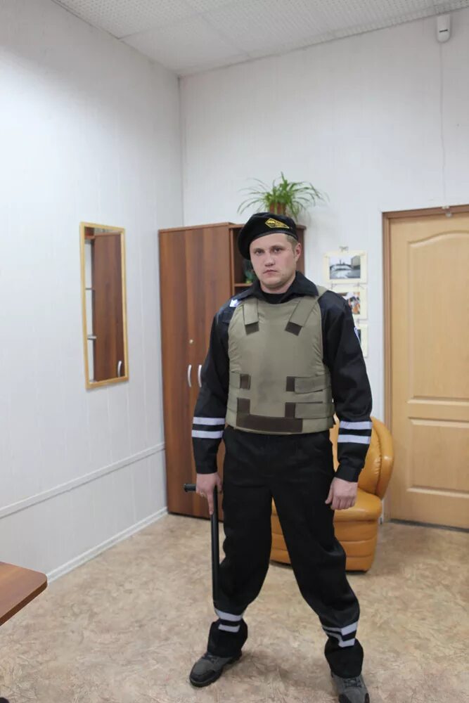 охрана с оружием. охранник 6 разряда гбр. шестой разряд охранника. охрана 6 р. форма охранника 4 разряда.