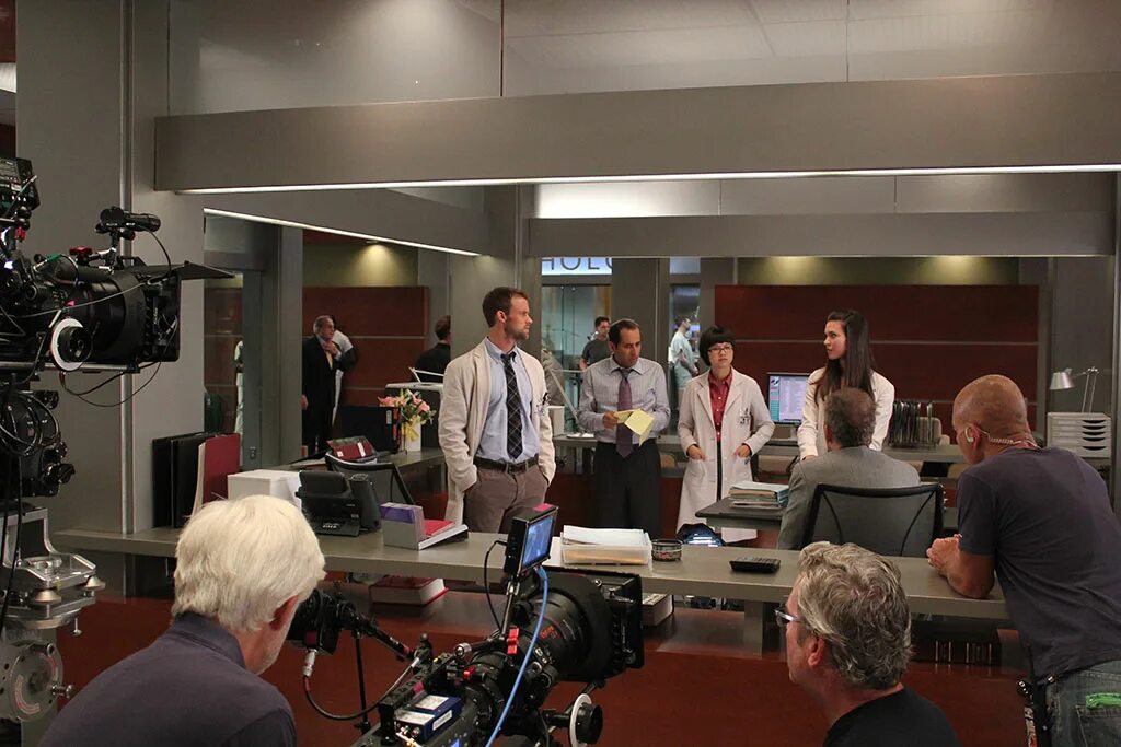 где снимали доктор хаус. доктор хаус за кадром. место съёмок сериала доктор хаус. доктор хаус за кадром. доктор хаус съемочный павильон.