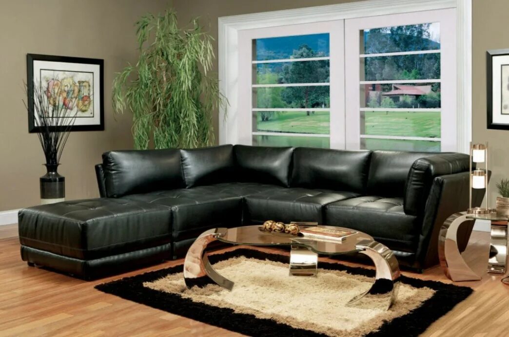 Кожаный диван в интерьере. Черный кожаный диван. Черный кожаный диван в интерьере. Кожаный угловой диван в интерьере.