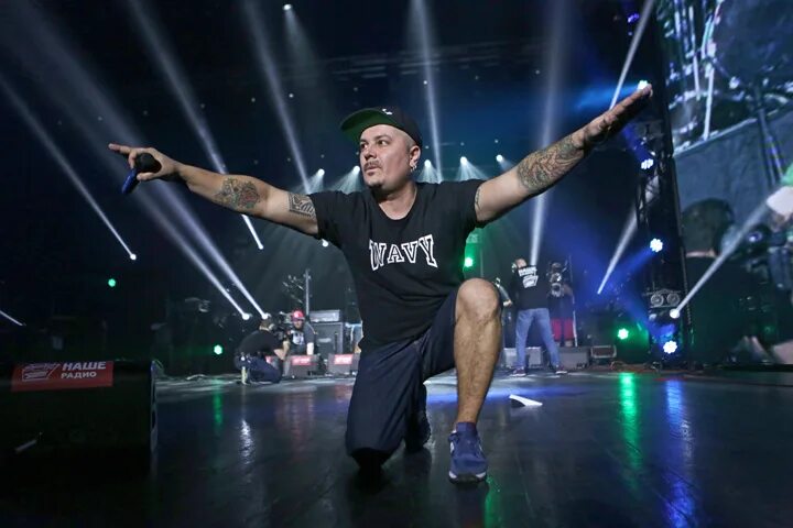 Ляпис трубецкой 200. Ляпис трубецкой хиты. Ляпис трубецкой. Ляпис трубецкой. Ляпис трубецкой фото.