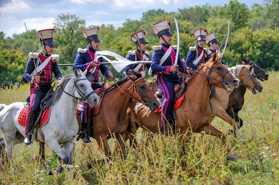 Уланы названия. Уланы 1812 года. Русские уланы 18 века. Уланы в русской армии. Уланы с пестрыми значками драгуны с конскими.