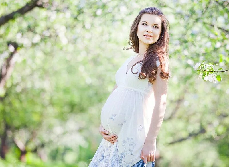 К чему снится быть беременной девочкой. К чему снится беременность. Красивая беременная девушка. К чему снится беремено. Животик с бантиком.