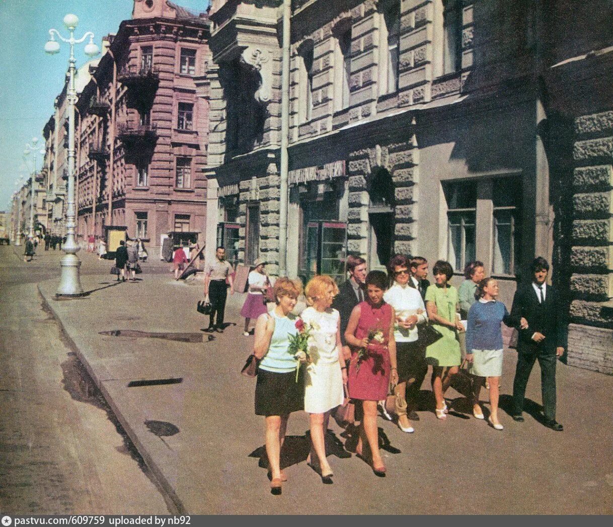 Добрые советские времена. Советские люди на улицах города. фотографии ссср. атмосфера ссср 80е. советский союз города.