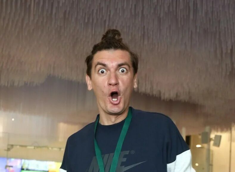 Я русский гудков пародия гудкова. Гудков певец. Гудков пародия на шамана. Я русский гудков пародия гудкова. Гудков шаман.