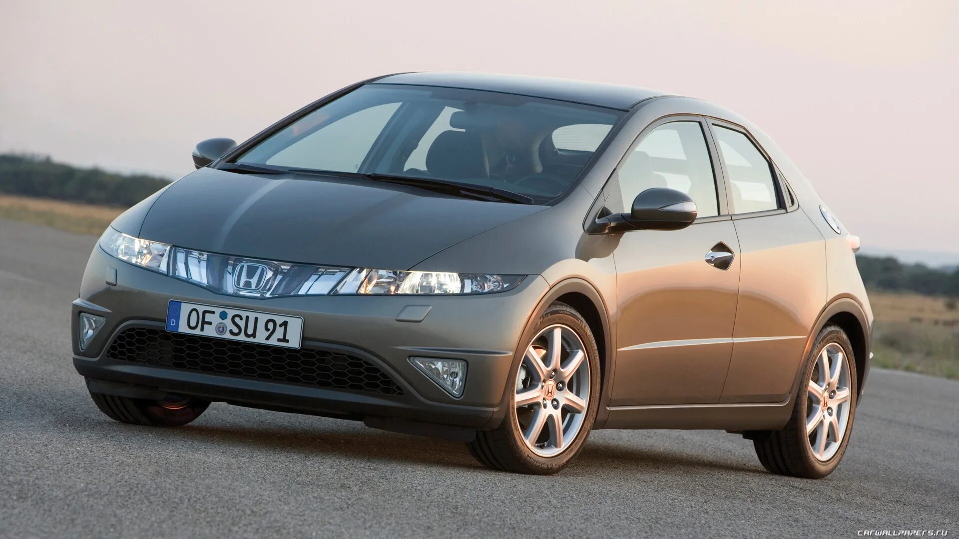 Лампы хонда цивик 5д. Лампы ксенон honda fit d2r. Honda civic 5d 2008 лампы. Лампочка ближнего света хонда цивик 4д 2008 линза. Лампа ближнего света civic 5d 2008.