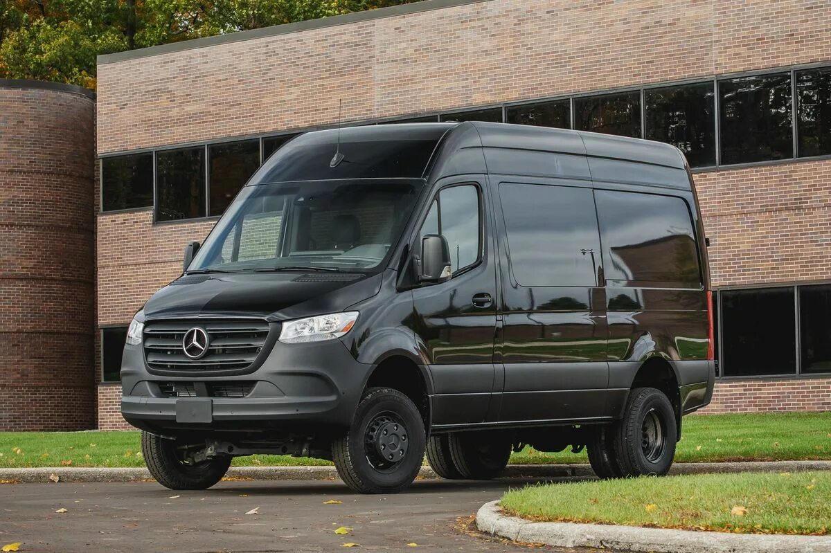 Mercedes sprinter цена. Мерседес Бенц Спринтер 2021. Mercedes Sprinter 2021. Мерседес Спринтер фургон 2021. Мерседес-Бенц Спринтер 2019.