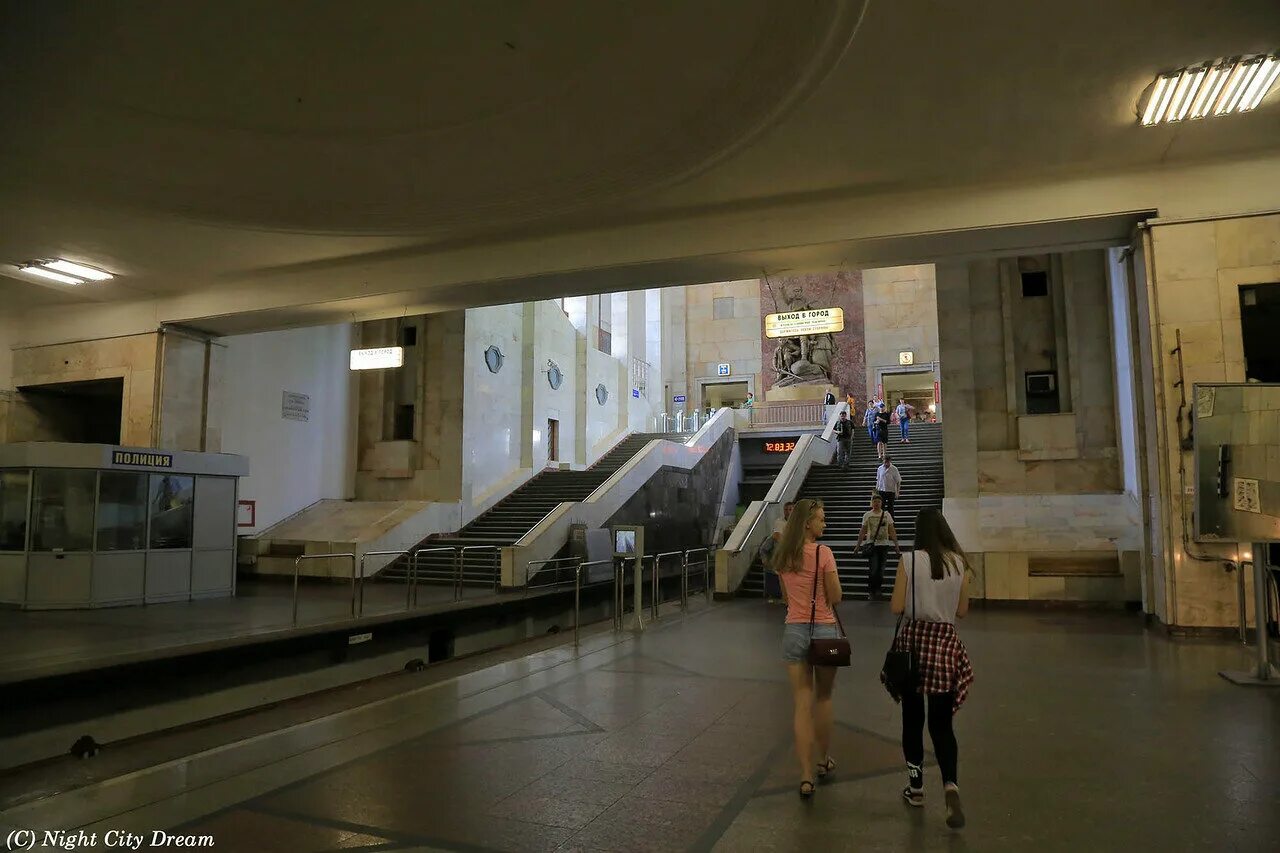 Метро партизанск. Метро партизанская. метро партизанская москва. ст м партизанская. станция партизанская люстры.