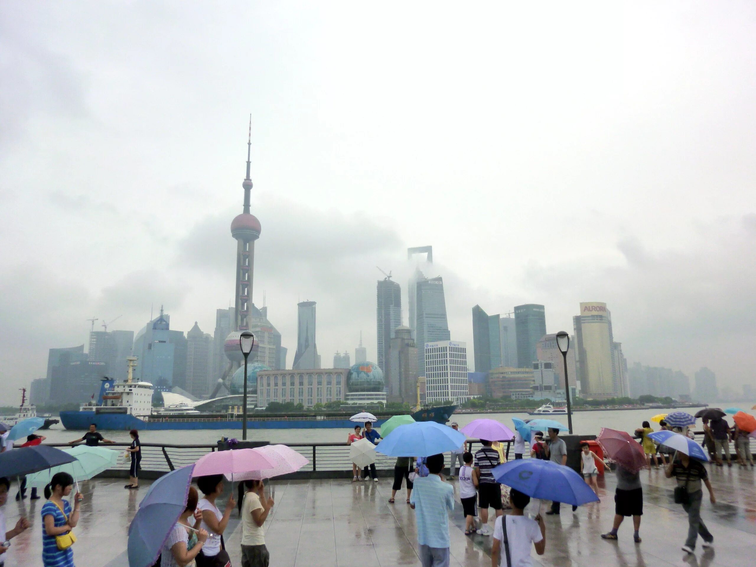 Погода шанхай китай. Шанхай климат. Шанхай зимой. Дождь в Шанхае. Снег в Шанхае.