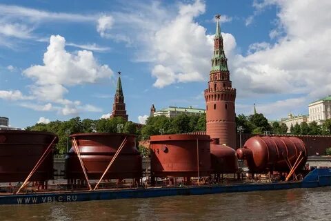 Баржа прошла по течению реки 56 км
