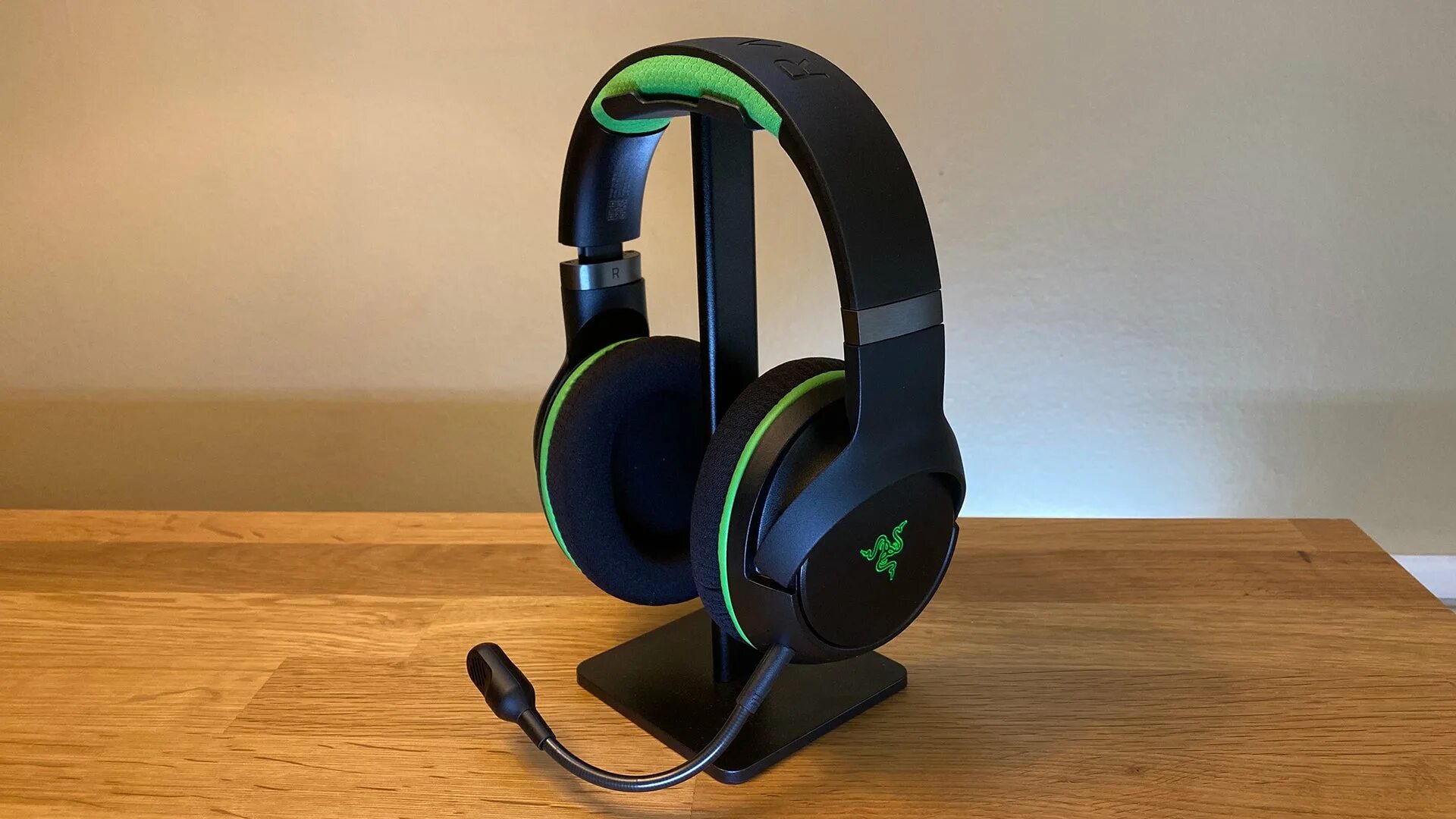 Razer kaira for xbox. Наушники Razer Kaira. Razer Kaira x. Razer Kaira Pro for Xbox. Беспроводные наушники Razer для Xbox.