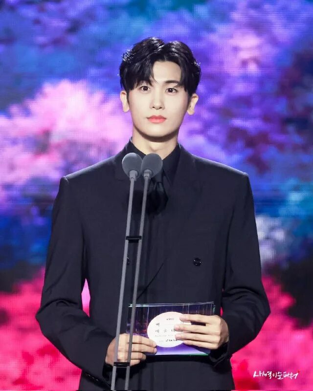 пак хён сик 2020. пак хён-шик 2023. пак хён-щик 2023. пак хен сик наследный принц. золотая ложка дорама.