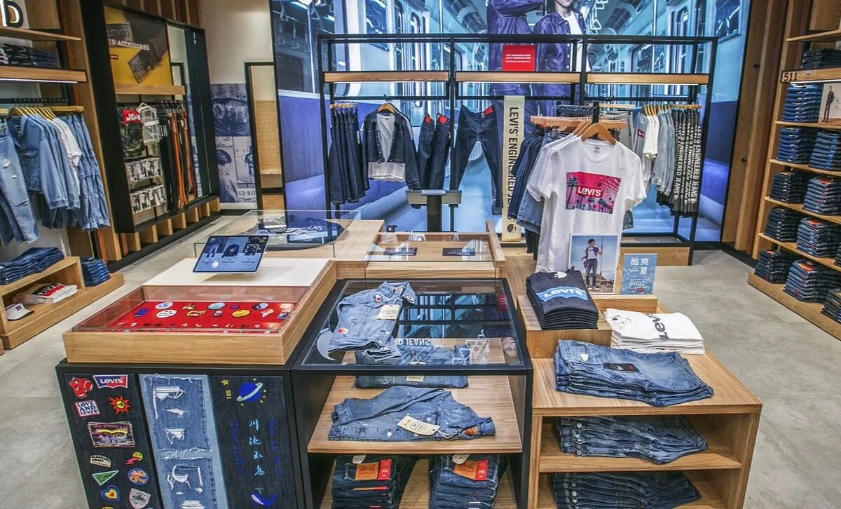 Магазин левайс в москве. Адреса магазина levis. Levis фото магазина. Адреса магазина levis. Levi's магазин.