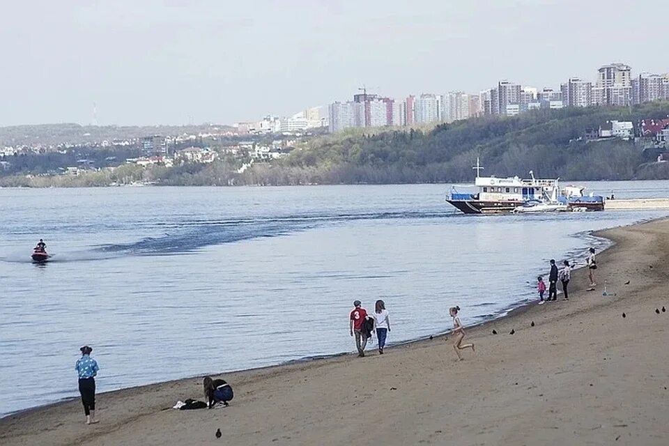 Вода в реке волга в самаре. Пляж 9 просека Самара. Река Волга Самара. Набережная реки Волга Самара просека. Река Волга в Самаре.