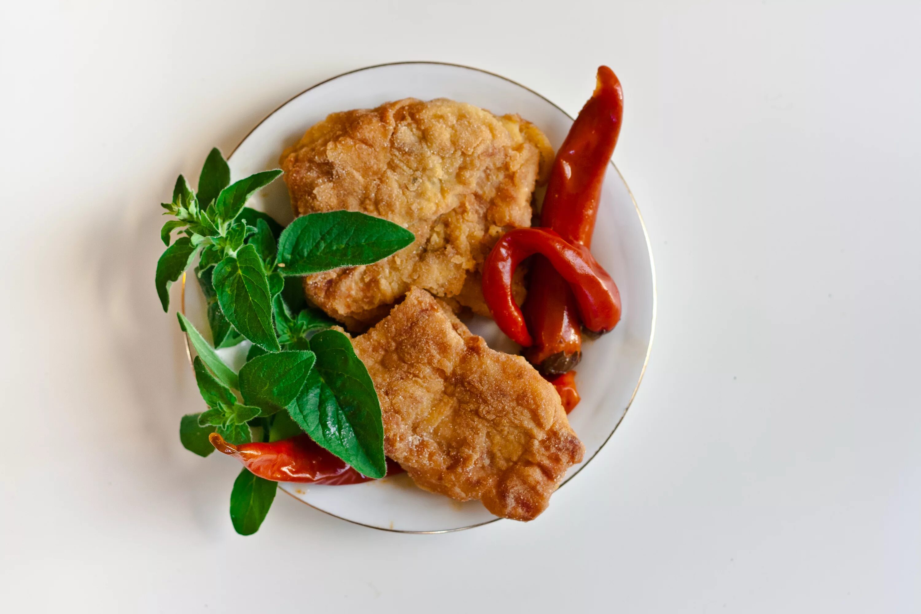 Еде кусочек