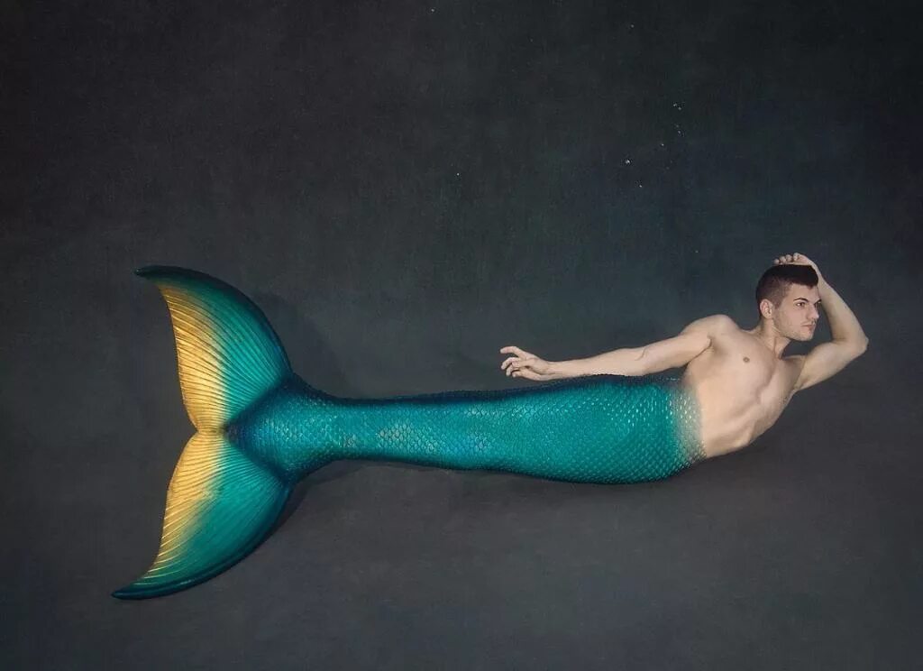 Про мужчину рыбы. Eric Merman. Chris Crumley Mermaids.