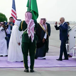 Президент США Джо Байден 15 июля 2022 года прибыл в Международный аэропорт ...
